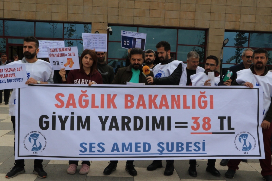 Ses Amed 38 liralık giyim yardımını protesto etti