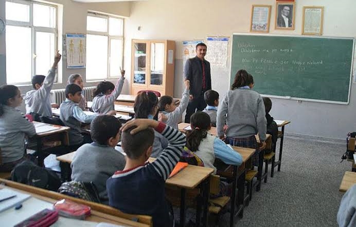 200 Kürtçe öğretmeni atama çağrısı 