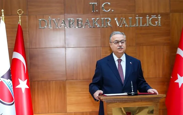 Diyarbakır Valisi Ali İhsan Su, valilik görevinden emekliye ayrıldı