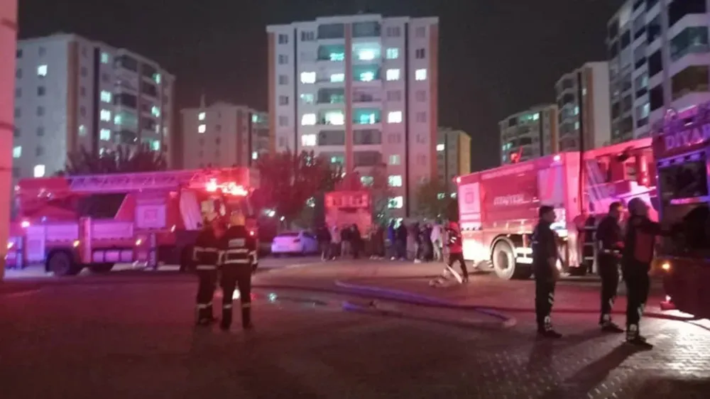 Diyarbakır’da Aile Tartışması Büyüdü: Evini Ateşe Verdi !