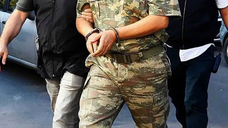 Diyarbakır’da görev yapan uzman çavuş eşini ve kayınbabasını bıçakladı