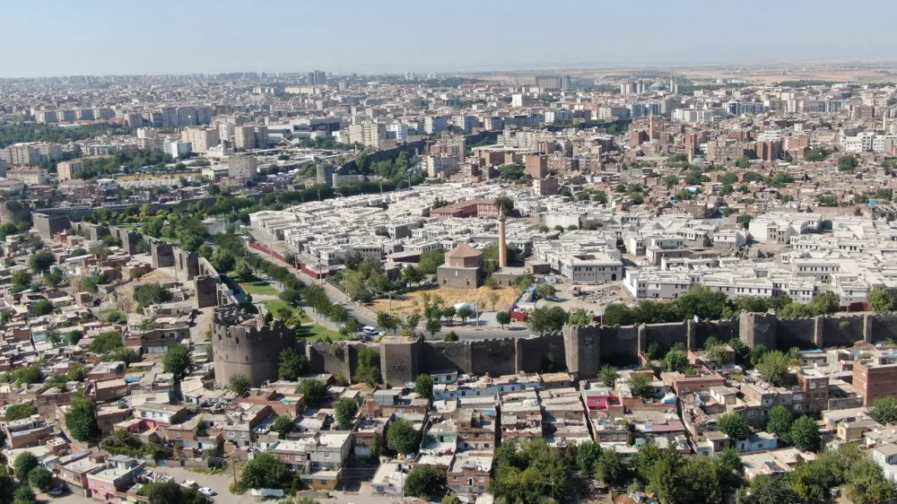 Diyarbakır’da genç akademisyen evinde ölü bulundu