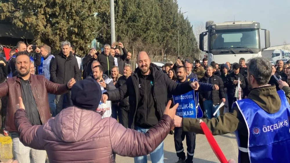 Eski İş Yerinde Grev : Sosyal Medya Fenomeni Oğuzhan Alpdoğan İşçilerin Yanında