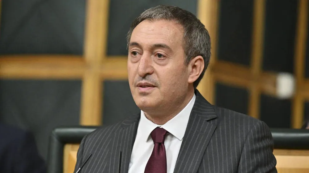 Tuncer Bakırhan: 