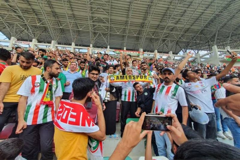 Amedspor kimlik temsil ediyor 