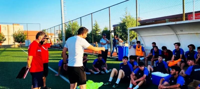 Bağlar Belediyespor  seçmelerden 11 futbolcuyu beğendi 