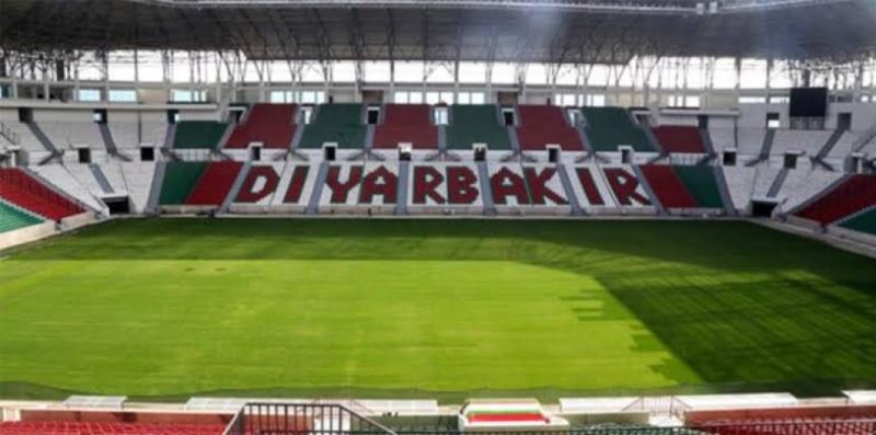 Diyarbakır Stadyumunda Neler Oluyor ?